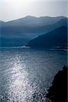Vue grand angle sur une côte, la côte d'Amalfi, Maiori, Salerno, Campanie, Italie