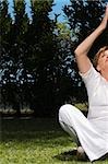 Yoga pratique femme senior
