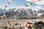 Drapeaux de prière et l'everest