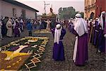 Christi Kalvarienberg in Karfreitagsprozession über Straße Teppich, Antigua, Western Highlands, Guatemala, Zentralamerika