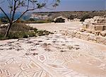 Ruines de mosaïque parmi le haut de la falaise, Curium (Kourion) (Kurion), Chypre, Europe