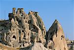 Maisons dans les formations rocheuses, Cappadoce, Anatolie, Turquie, Asie mineure, Asie