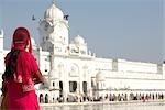 Femme au Temple d'or, Amritsar, Punjab, Inde