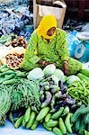Femme musulmane, vente de légumes, Kampung Penarek, Terengganu, Malaisie