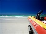 Bateau de sauvetage Surf sur la plage de la baie de Fish Hoek, péninsule du Cap, Afrique du Sud.