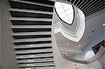 Spirale Treppe Design im Inneren des Museums für Gegenwartskunst, Chicago, Illinois, USA