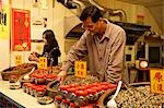 Ein Geschäft von würzigen Trockenfisch auf Jiufeng, Taipei, Taiwan