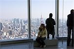 Touristes à collines Roppongi, Tokyo, Japon