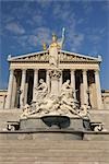 Pallas Athene-Brunnen und Parlamentsgebäude, Wien, Österreich