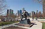 Statues dans le parc de la porte d'entrée près de Navy Pier, Chicago, Illinois, États-Unis d'Amérique, l'Amérique du Nord