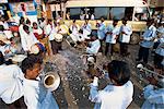 Band spielt am Straßenrand Festival, Kerala Zustand, Indien, Asien