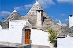 Trulli vieil maisons avec toit en dôme de Pierre, Alberobello, patrimoine mondial de l'UNESCO, Pouilles, Italie, Europe