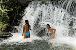 Tabacon Hot Springs, des sources chaudes volcaniques alimenté par le volcan Arenal, Arenal, Costa Rica, l'Amérique centrale