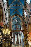 Intérieur d'église ou Basilique, place du marché (Rynek Glowny), vieille ville (Stare Miasto), Krakow (Cracovie), patrimoine mondial de l'UNESCO, Pologne, Europe Sainte-Marie