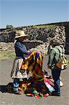 Marchands ambulants à Teotihuacan, au nord de Mexico, au Mexique, en Amérique du Nord