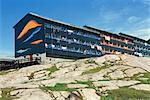 Appartements construit par le Danemark pour les gens d'Ilulissat, anciennement Jacobshavn, baie de Disko, côte ouest du Groenland, les régions polaires