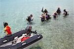 Gruppe von Menschen, Schnorcheln, Bonaire Marine Nationalpark, Niederländische Antillen