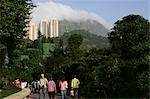 Besucher bei Chi Lin Kloster Chinagarten, Diamond Hill, Hong Kong