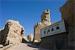 L'approche de la ruine Jiaohe, Turpan, district d'autonomie ouïghour du Xinjiang, Chine