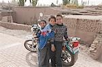Uyghur Kinder, Kuche (Kuqa), Xinjiang, China