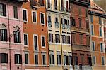 Construction de façades sur Piazza di Spagna, Rome, Lazio, Italie, Europe