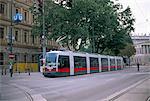 New style tram sur le Ring, Vienne, Autriche, Europe