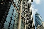 Le Lloyd ' s Building et le Swiss Re Building (Gherkin), City of London, Londres, Royaume-Uni, Europe