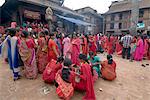 Fête hindoue, en particulier pour les femmes, Bhaktapur (Bhadgaun), Népal, Asie