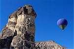 Ballon à air chaud au-dessus de la vallée de Göreme, Cappadoce, centre de l'Anatolie, Turquie, Asie mineure, Asie