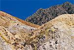 Roche volcanique jaune et orange, Nisyros (Nissiros) (Nissyros), îles du Dodécanèse, Grèce, Méditerranée, Europe
