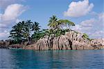 Ilet Saint Pierre (St. Pierre islet), Anse Volbert, island of Praslin, Seychelles, Indian Ocean, Africa