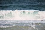 Große zusammenstoßenden Wellen in einem Ozean