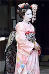 Geisha, Maiko (Lehrling Geisha) in Gion, Stadt Kyoto, Honshu, Japan, Asien