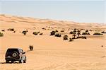 SUV near Mafu lake, Erg Awbari, Sahara desert, Fezzan, Libya, North Africa, Africa