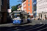 Tramway dans la ville centre, Munich, Bavière, Allemagne, Europe