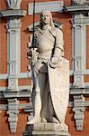 Statue de Roland en face de la maison des têtes noires, melngalvju nams, place de l'hôtel de ville, Ratslaukums, Riga, Lettonie, pays baltes, Europe