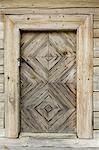 Détail de la porte d'une ferme traditionnelle lituanienne de la région de Zemaitija lituanien Open Air Museum, Rumsiskes, près de Kaunas, en Lituanie, pays baltes, Europe