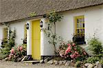 Thatched cottages, Ballyvaughan, County Clare, Munster, Republic of Ireland, Europe