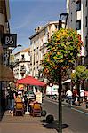 Rue d' Antibes, Cannes, Alpes Maritimes, Provence, Cote d'Azur, French Riviera, France, Europe