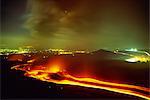 Coulée de lave de la fissure de Monti Calcarazzi sur le flanc de l'Etna en 2001 qui menaçait de Nicolosi ci-dessous, Sicile, Italie, Europe