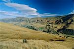 Blick nach Süden vom die Crown Range Kawarau talwärts in Gebiet östlich von Queenstown, West Otago, Südinsel, Neuseeland