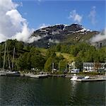 Küstenlinie und Docks, Flam, Norwegen