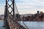 Trafic sur Oakland Bay Bridge, San Francisco, Californie, USA