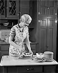 1940s WOMAN BAKING PIE KITCHEN