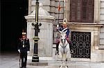 MADRID, ESPAGNE GUARDS AT PALACIO REAL PALACE