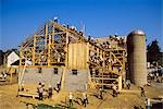 BUILDING A BARN AMISH COUNTRY PENNSYLVANIA