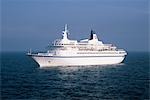 1970ER JAHRE KREUZFAHRT SCHIFF ROYAL VIKING SKY AUF HOHER SEE