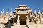 Entrée d'un temple, le Temple d'Adinath, Temple Jain, Ranakpur, District de Pali, Udaipur, Rajasthan, Inde