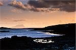 Coucher de soleil sur l'île de Clare et de Clew Bay, comté de Mayo, Irlande