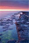 La baie de Killala, Co Sligo, Irlande ; La baie au coucher du soleil